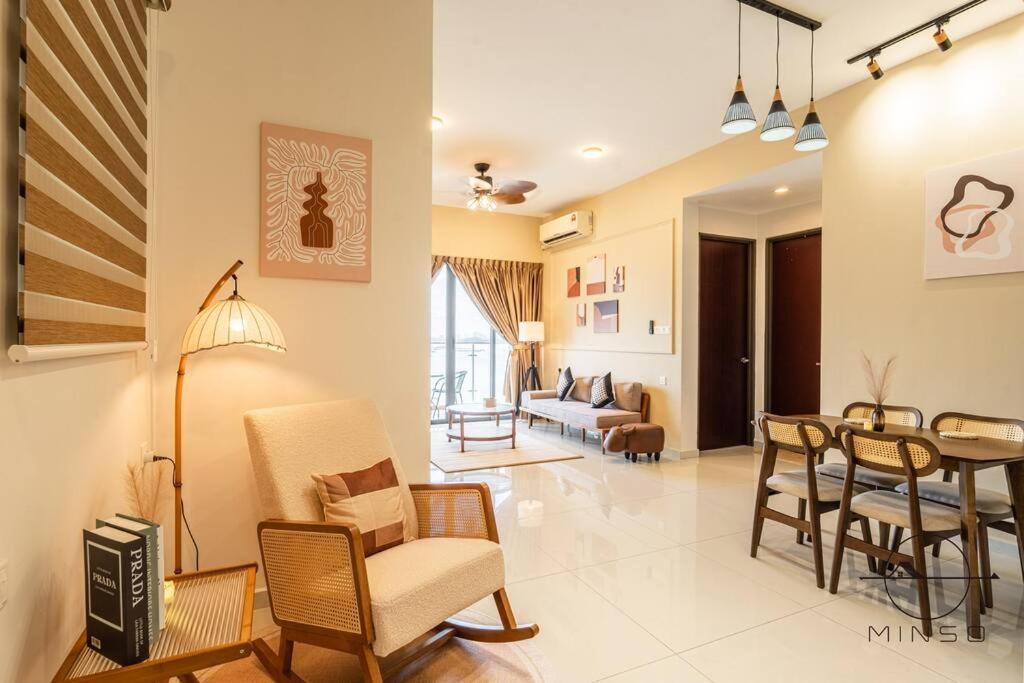 Apartemen Kingsbay A #seaview #woodenstyle #4pax Johor Bahru