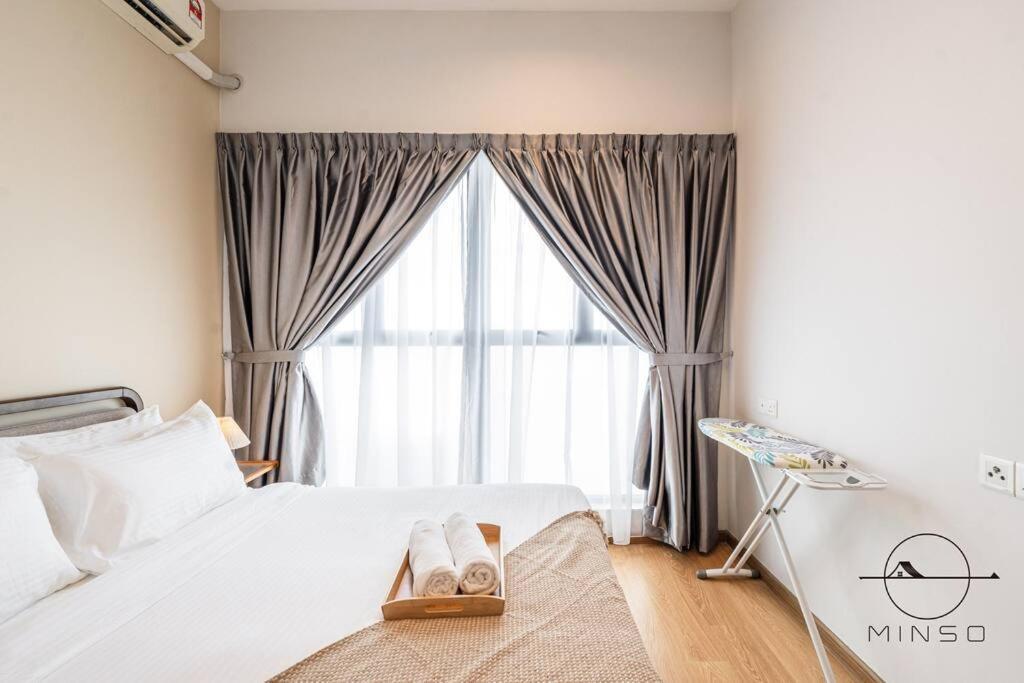 Kingsbay A #seaview #woodenstyle #4pax Johor Bahru
