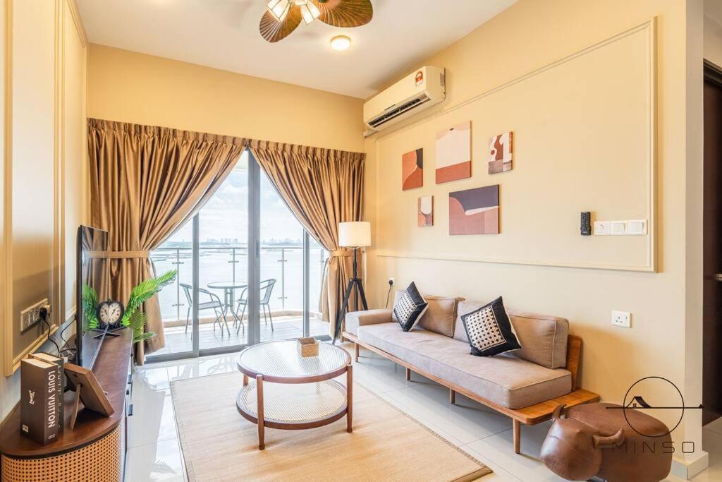 Apartemen Kingsbay A #seaview #woodenstyle #4pax